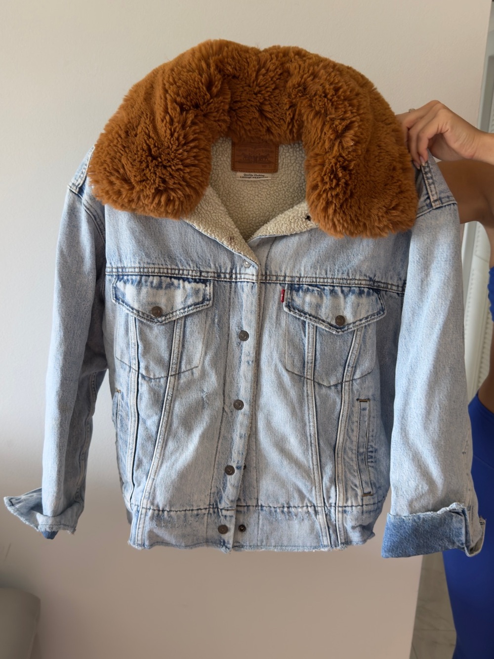 Levi's Light Blue Denim Jacket with Rust Brown Faux Fur Collar